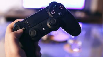 Владельцы PS5 смогут играть с пользователями PS4 в мультиплеере